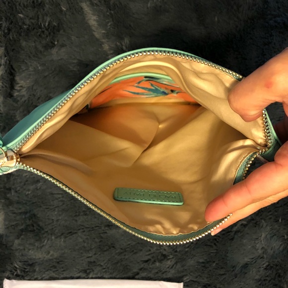 Rachel Pally x FabFitFun Reversible clutch NWOT - Picture 5 of 5